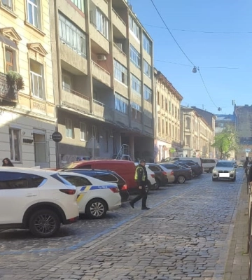 В центрі Львова підліток на самокаті збив 80-річну жінку