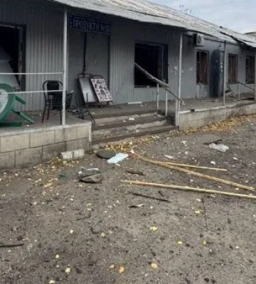 На Донеччині внаслідок атак терористів, пошкоджено 65 цивільних об’єктів, загинула 1 людина, 11 людей поранені