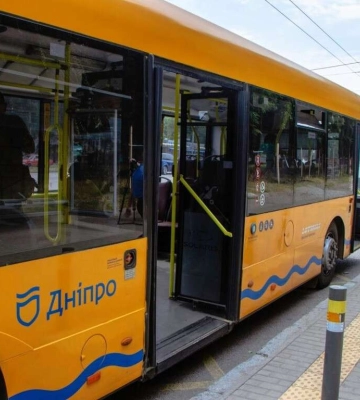 У Дніпрі 9 жовтня громадський транспорт працюватиме зі змінами