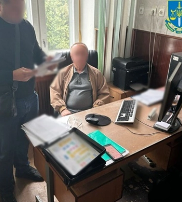 Директора заводу &quot;Київприлад&quot; піймали на хабарі за неформальну оренду приміщення (ФОТО)