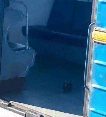 У Києві невідомі кинули підозрілий предмет у вагон метро: закрита одна зі станцій