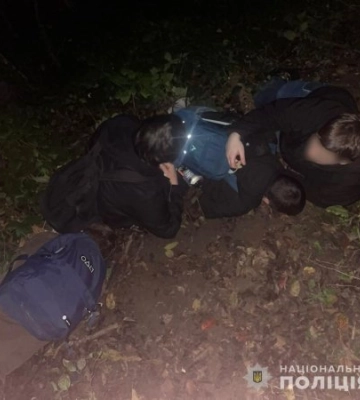 39-річного ужгородця затримали на спробі переправити до Словаччини 4-х &quot;ухилянтів&quot; (ФОТО, ВІДЕО)