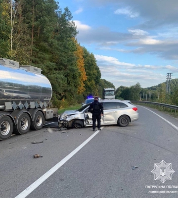 На автодорозі М-10 Львів - Краковець сталося потрійне ДТП: проїзд ускладнено, - ФОТО