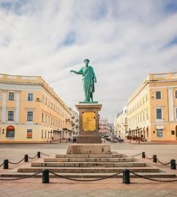 В Одессе прогремели взрывы - мэр