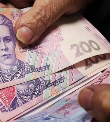 У Дніпрі шахраї підсовують містянам фальшиві 200 і 500 – гривневі купюри (відео)
