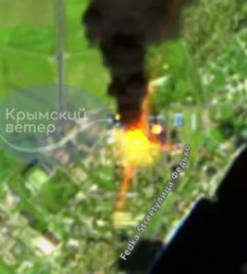Нефтебаза в Феодосии продолжает гореть: очаги пожаров слились в один "костер". ВИДЕО