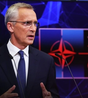 Столтенберг заявив, що вторгнення РФ могло не відбутись, якщо б Україні вчасно дали зброю