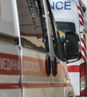 Війська РФ атакували з дрона автомобіль на Херсонщині, поранений чоловік