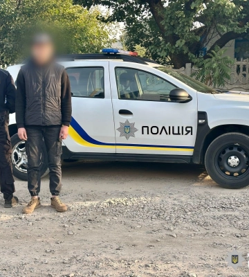 Чоловік зі зброєю увірвався до будинку літнього подружжя на Харківщині – НПУ