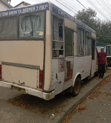На Сумщині окупанти атакували безпілотником рейсовий автобус – є поранені