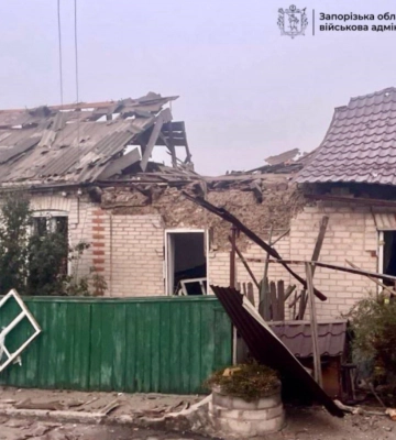 Унаслідок атаки РФ по Запоріжжю постраждали двоє людей, зруйновані будинки