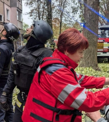 Оккупанты утром ударили по пятиэтажке в Кривом Роге