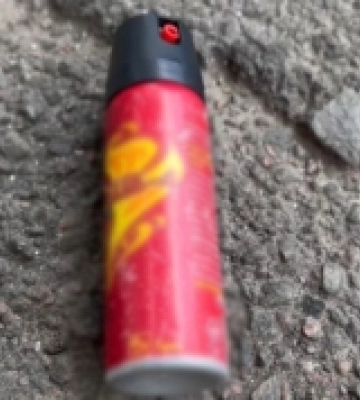 В Одесі 14-річні хлопці розпилили перцевий балончик підлітку в обличчя та відібрали у нього телефон