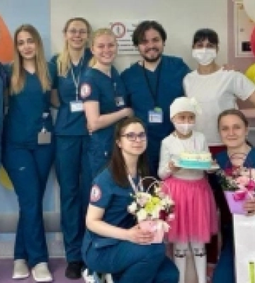 В Охматдиті вперше провели алогенну трансплантацію кісткового мозку дитині з Одещини з рідкісним вродженим захворюванням