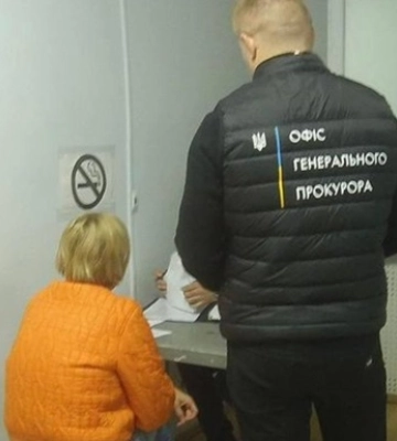 Вилучили понад $1,5 млн: депутатка Хмельницької міськради отримала підозру