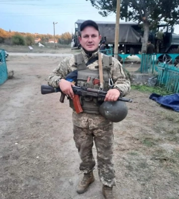 Захисника з Соколівської громади відзначили нагрудним знаком ЗСУ "Золотий хрест"