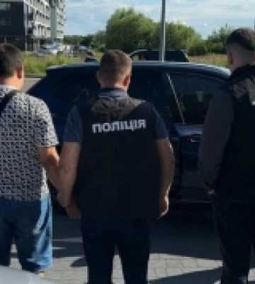 На Львівщині викрили шахрая, який через Telegram продавав фальшиві військові документи
