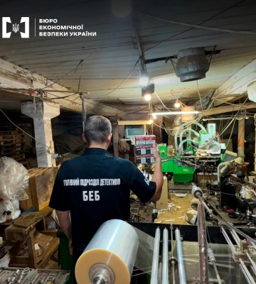 На Мукачівщині виявили підпільний цех з виробництва тютюнової продукції