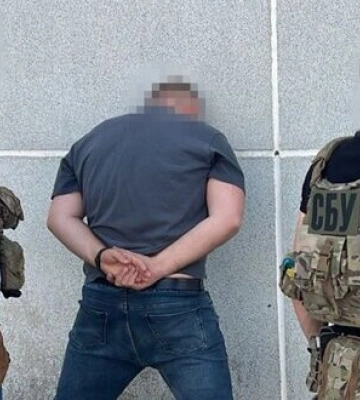 Затримано адвокатів, працівників ТЦК та ЦНАП: СБУ викрила схеми для ухилянтів у Києві та Херсоні. ФОТОрепортаж