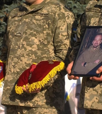 «У школі мріяв стати військовим»: у Рівному попрощаються з 21-річним Захисником