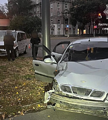 У Сумах водійка влаштувала ДТП