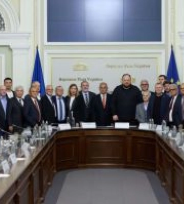 Голова Верховної Ради України Руслан Стефанчук зустрівся з представниками кримськотатарської діаспори Туреччини та Румунії