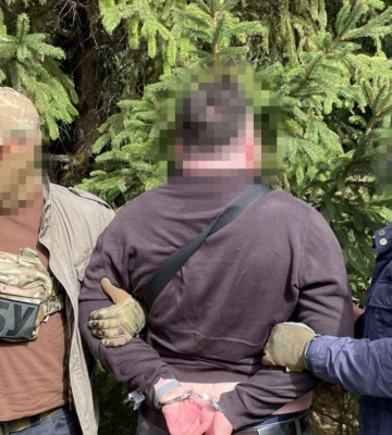 Допомагали військовозобов’язаним уникати мобілізації. Затримали трьох посадовців ТЦК та працівницю ЦНАПу на Херсонщині