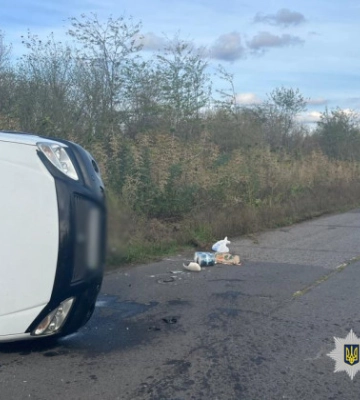 На Одещині перевернувся автомобіль, постраждав 18-річний юнак