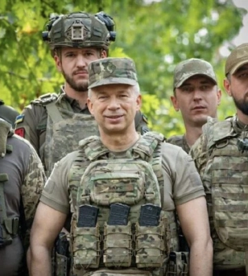 Сирський: РФ перекинула на Курщину близько 50 тисяч військових