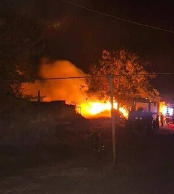 На Дніпропетровщині через обстріли РФ постраждали двоє людей, пошкоджено будинки й авто, сталися пожежі