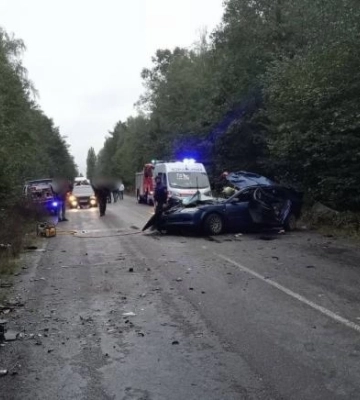 Загинули двоє людей: у Вараському районі трапилася автопригода