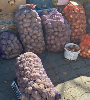 Скільки у Луцьку коштує картопля на ринку