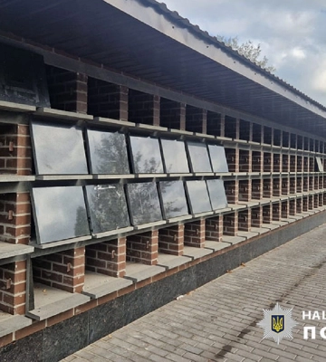 На строительстве колумбарной стены в Киеве присвоили 900 тыс. грн: кто виноват в растрате