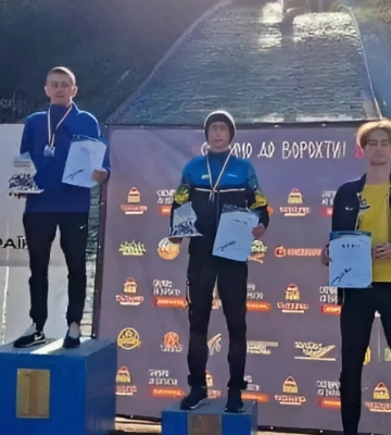 Прикарпатці Євген Марусяк та Жанна Глухова перемогли на літньому чемпіонаті України зі стрибків на лижах з трампліна