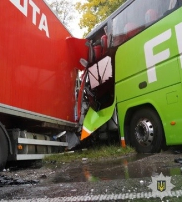 Поліцейські встановили попередню причину масштабної ДТП на Львівщині