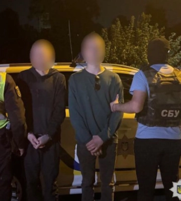 На Київщині затримали зловмисників, які підпалили релейну шафу на замовлення ворога