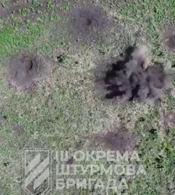 Бійці 3-ї ОШБр скидами з дронів знищують російських піхотинців на Харківщині. ВIДЕО