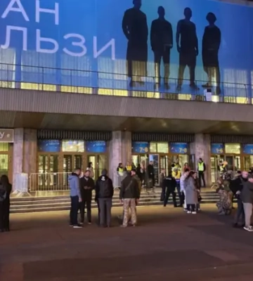 У Києві ТЦК навідався на концерт відомого гурту (ВІДЕО)