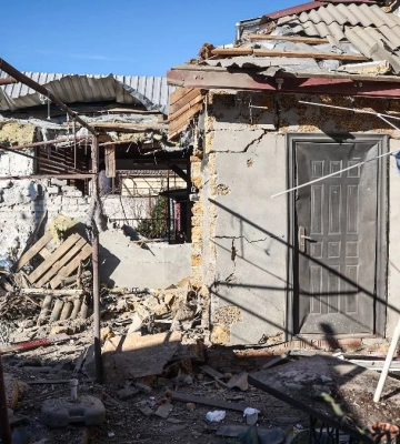 До медиків по допомогу звернулась жителька Берислава: потрапила під обстріл