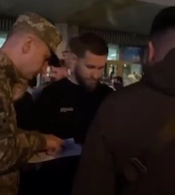 У Києві ТЦК і поліція влаштували облаву на чоловіків після концерту «Океану Ельзи» (відео)