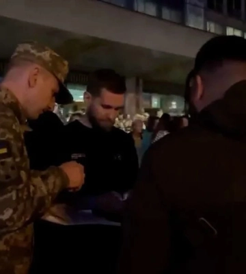 В Слуге народа отреагировали на проверки ТЦК после публичных мероприятий и в клубах В Слуге народа отреагировали на проверки ТЦК после публичных мероприятий и в клубах