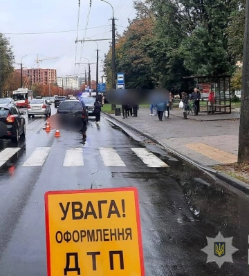 У Луцьку на «зебрі» водій збив 17-річну дівчину: постраждала у лікарні