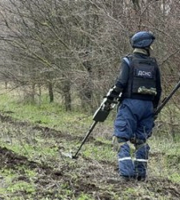 На Харківщині двоє чоловіків намагалися розібрати боєприпас, коли стався вибух