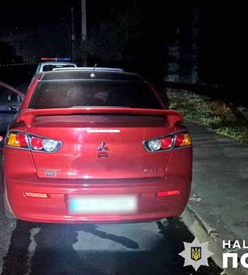 Юний водій на «Mitsubishi» у Полтаві збив на смерть 26-річну жінку