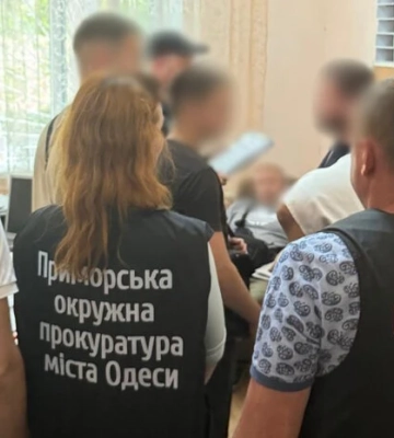 В Одесі два лікарі влаштували сімейний «бізнес» на ухилянтах, діагностуючи психічні захворювання