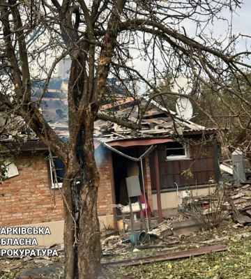Наслідки “прильотів” по передмістю Харкова показала прокуратура 