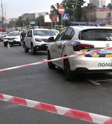 Під Києвом уночі сталася стрілянина біля кафе, поранений поліцейський