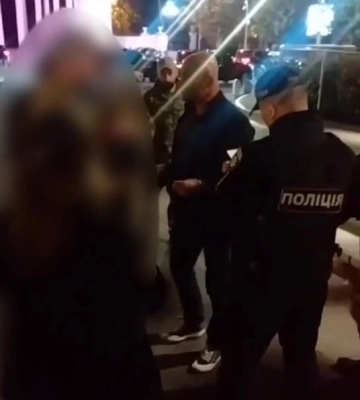 В Днепре гендиректор компании по производству окон обругал военных (фото, видео)