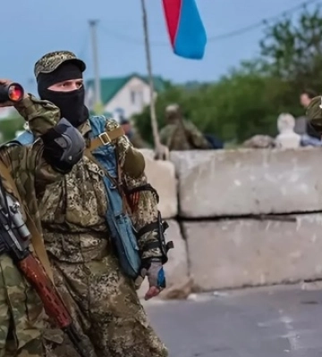 Окупанти на Луганщині вирішили створити народні дружини: вони патрулюватимуть вулиці із ціпками