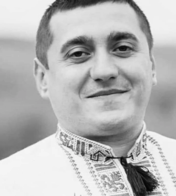 Сьогодні на Прикарпатті прощатимуться з першим валторністом симфонічного оркестру Ігорем Сватиком